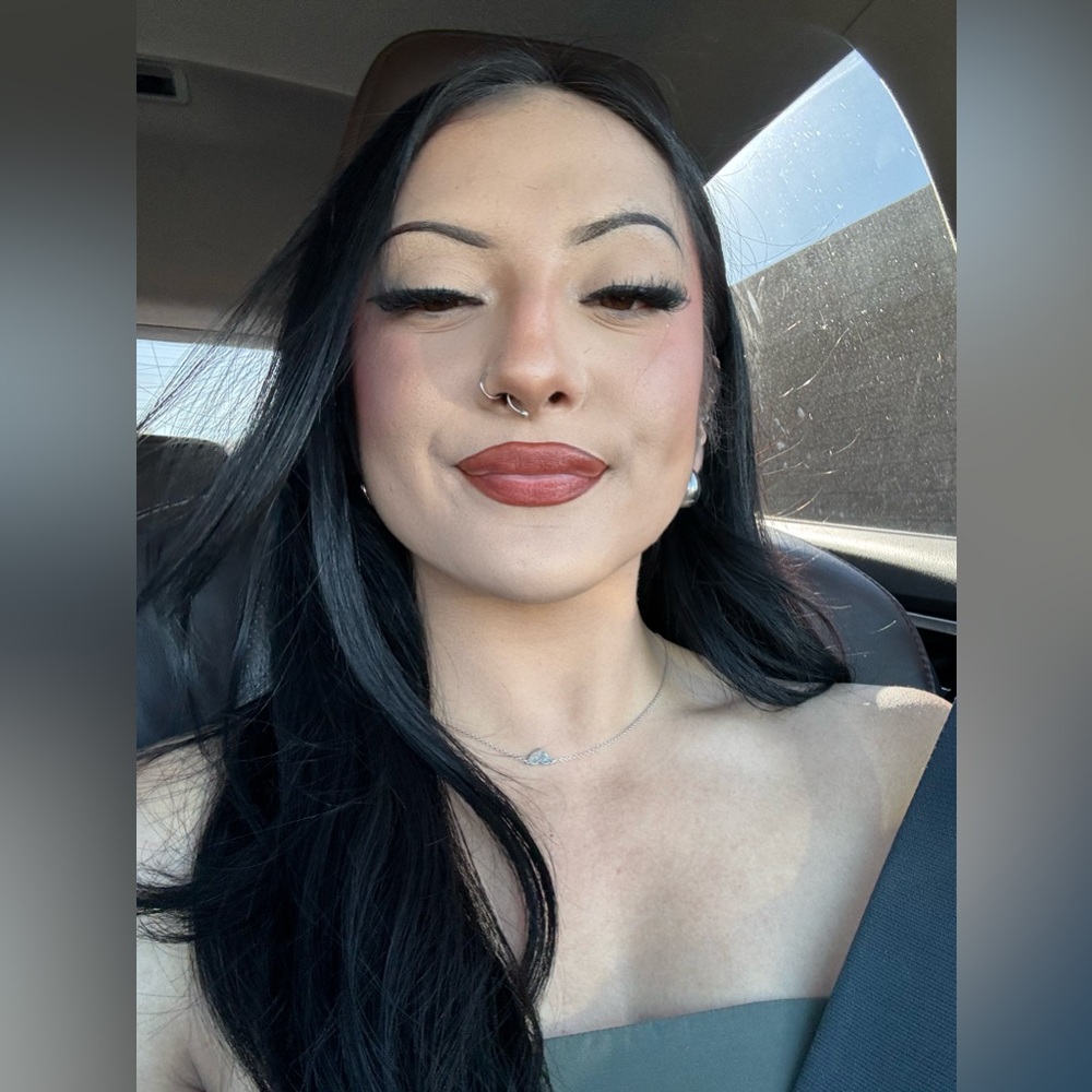 Meet your Posher, Ari